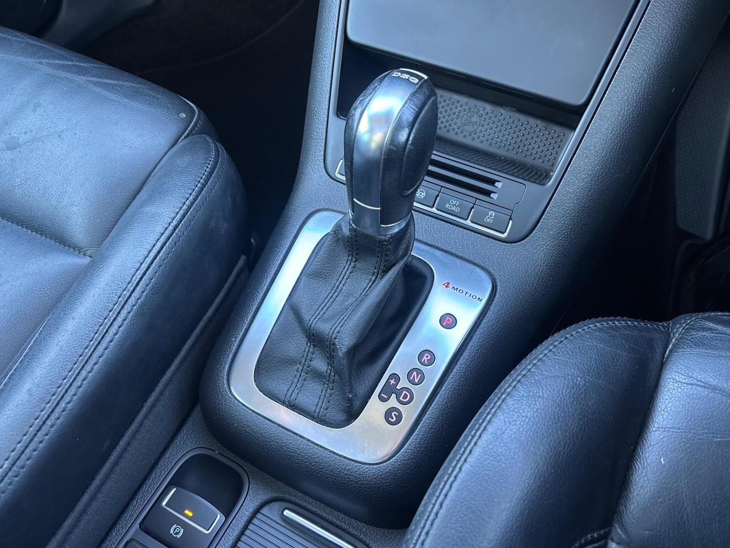 Used Volkswagen Tiguan 2010 for sale - 77242508: Photo 56