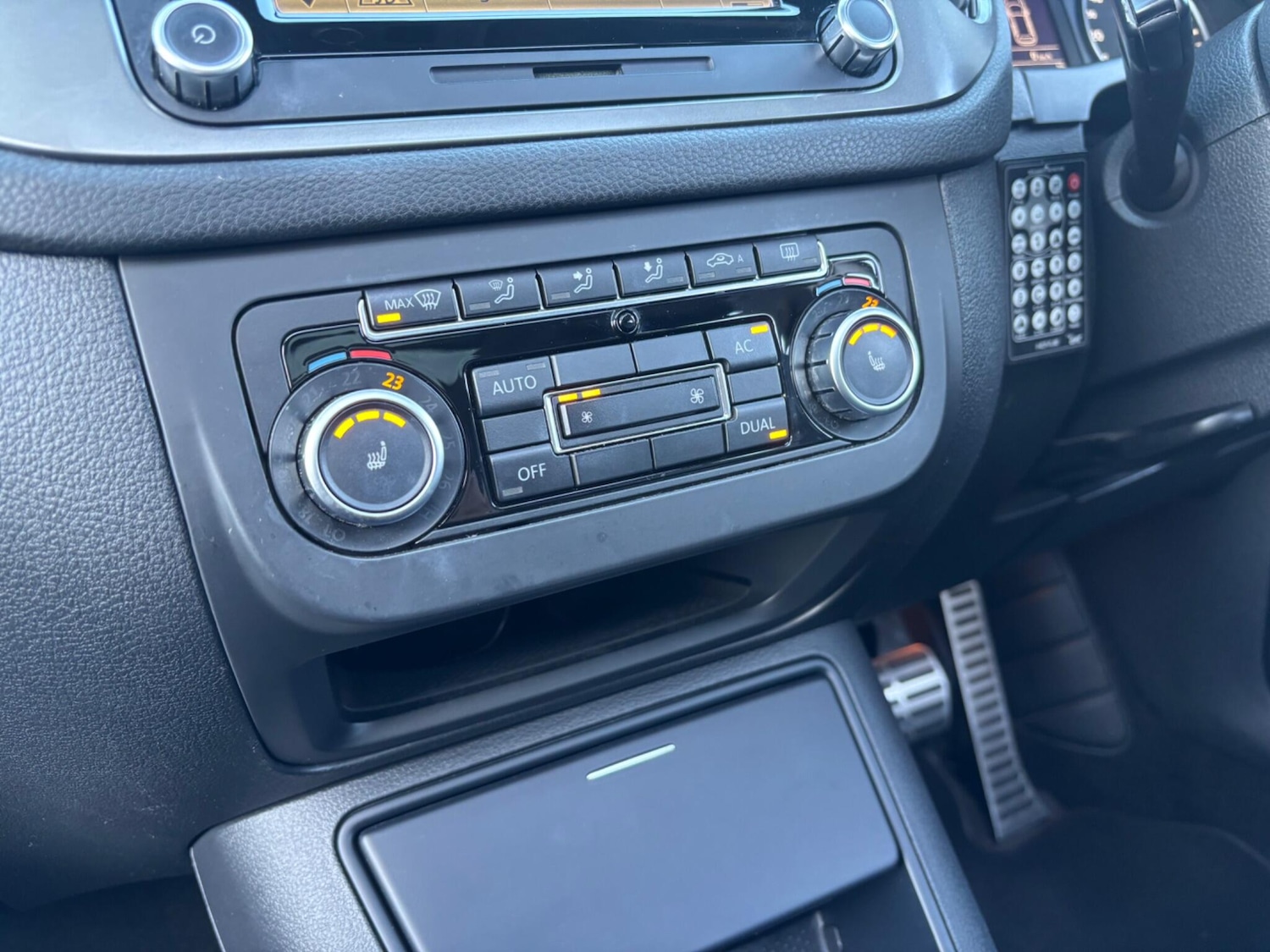 Used Volkswagen Tiguan 2010 for sale - 77242508: Photo 58