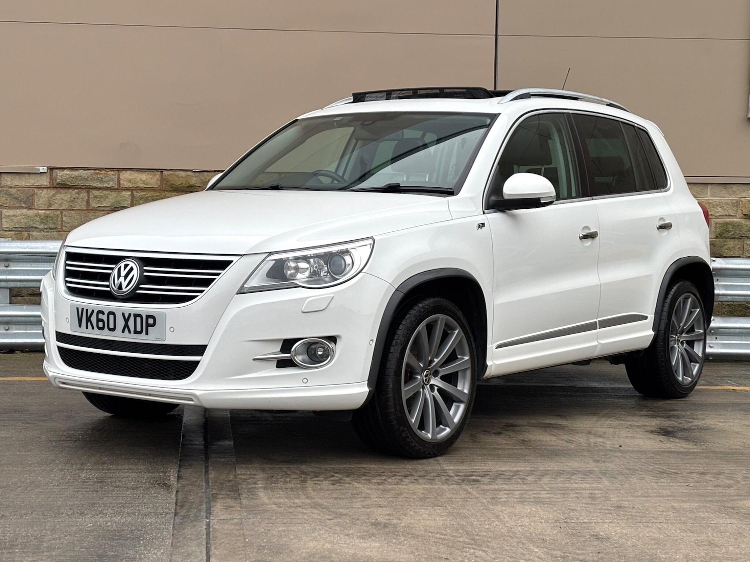 Used Volkswagen Tiguan 2010 for sale - 77242508: Photo 6