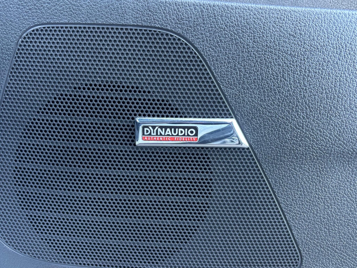 Used Volkswagen Tiguan 2010 for sale - 77242508: Photo 63