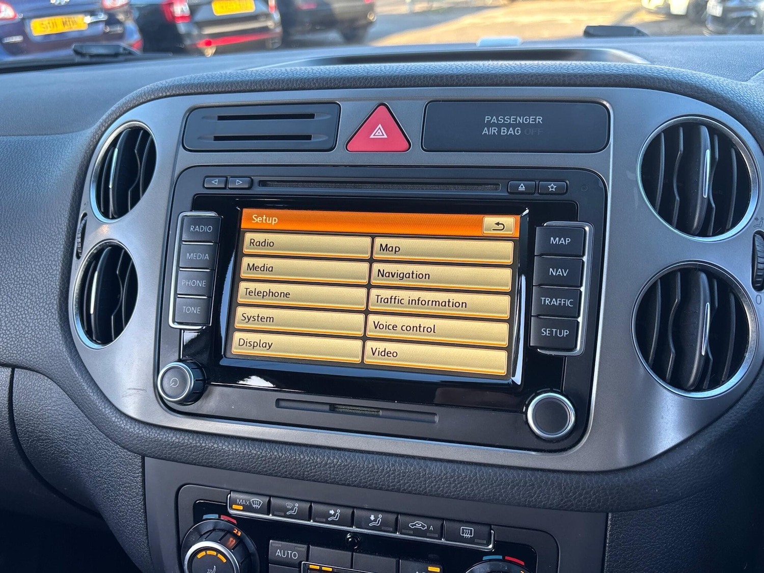 Used Volkswagen Tiguan 2010 for sale - 77242508: Photo 86