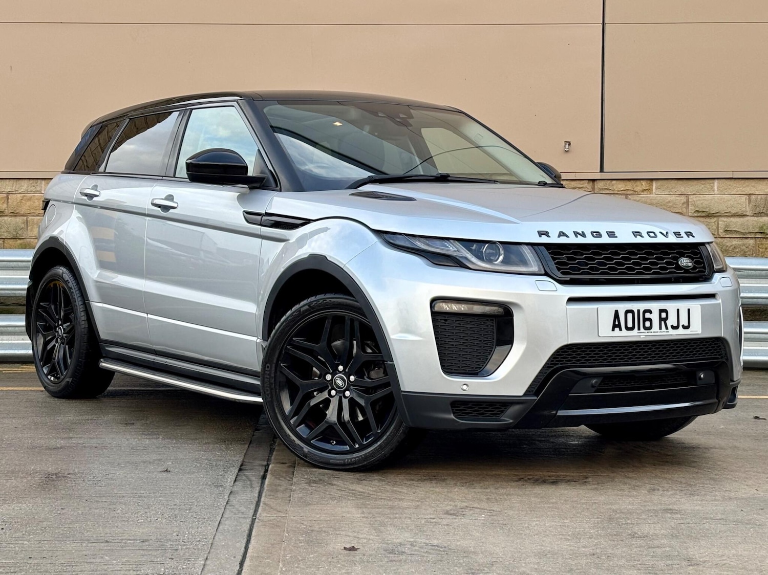Used Land Rover Range Rover Evoque 2016 for sale - 76823781: Photo 1