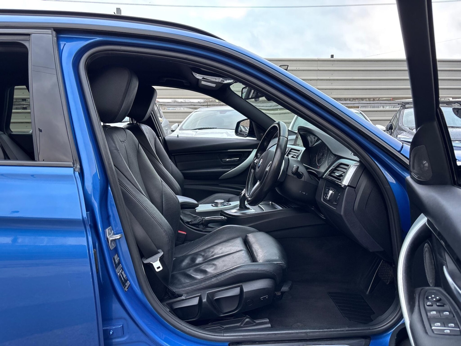 Used BMW 3 Series 2016 for sale - 77016943: Photo 45