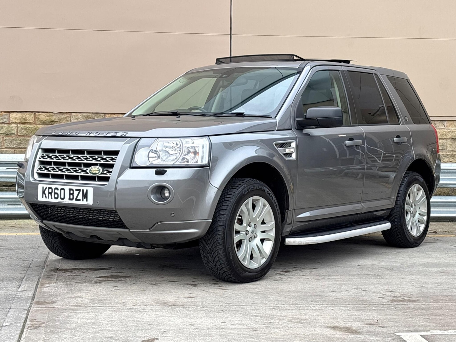 Used Land Rover Freelander 2010 for sale - 77074765: Photo 6