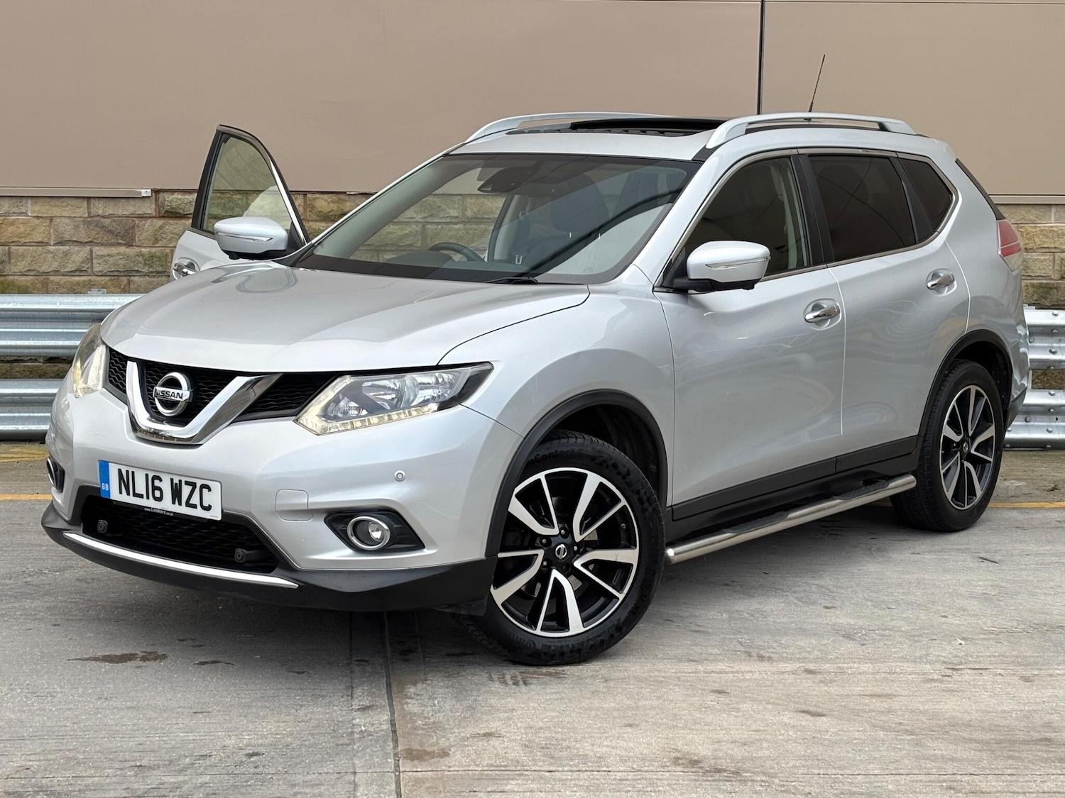Used Nissan X-Trail 2016 for sale - 77120356: Photo 2