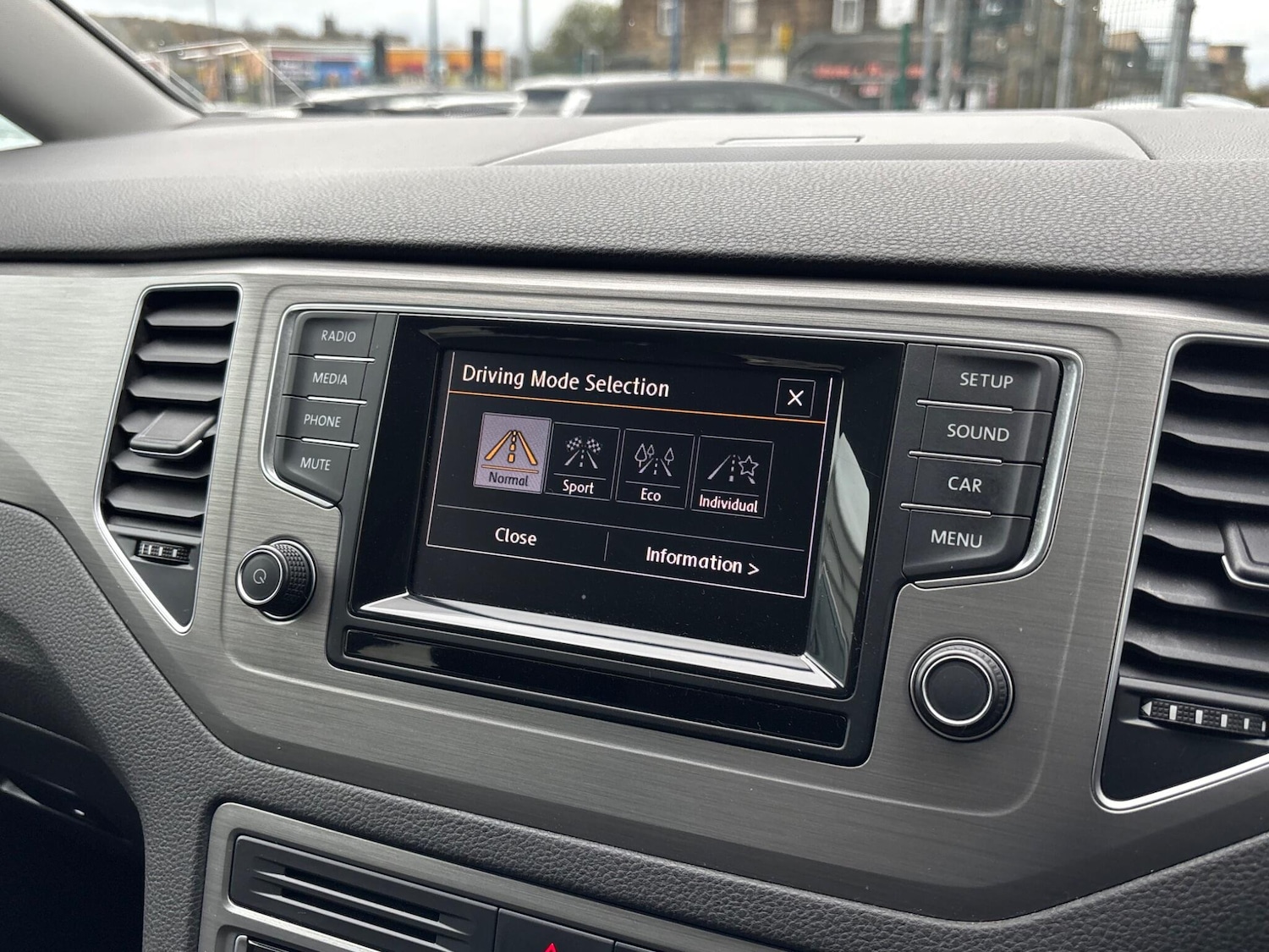 Used Volkswagen Golf SV 2015 for sale - 76585070: Photo 15