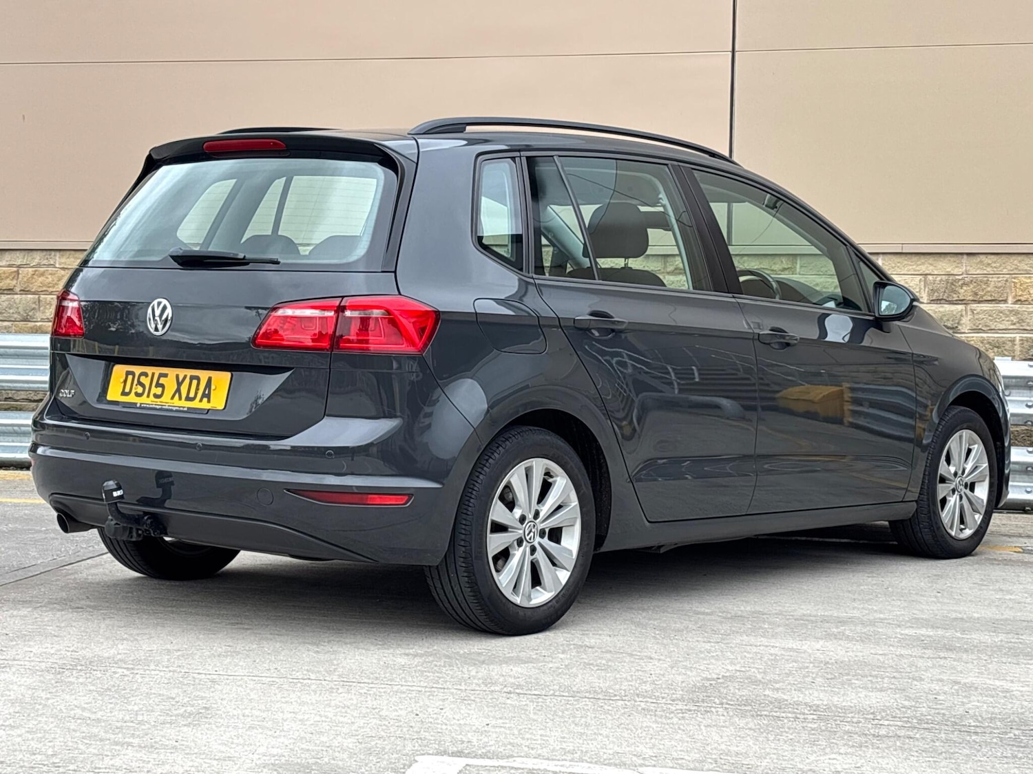 Used Volkswagen Golf SV 2015 for sale - 76585070: Photo 4
