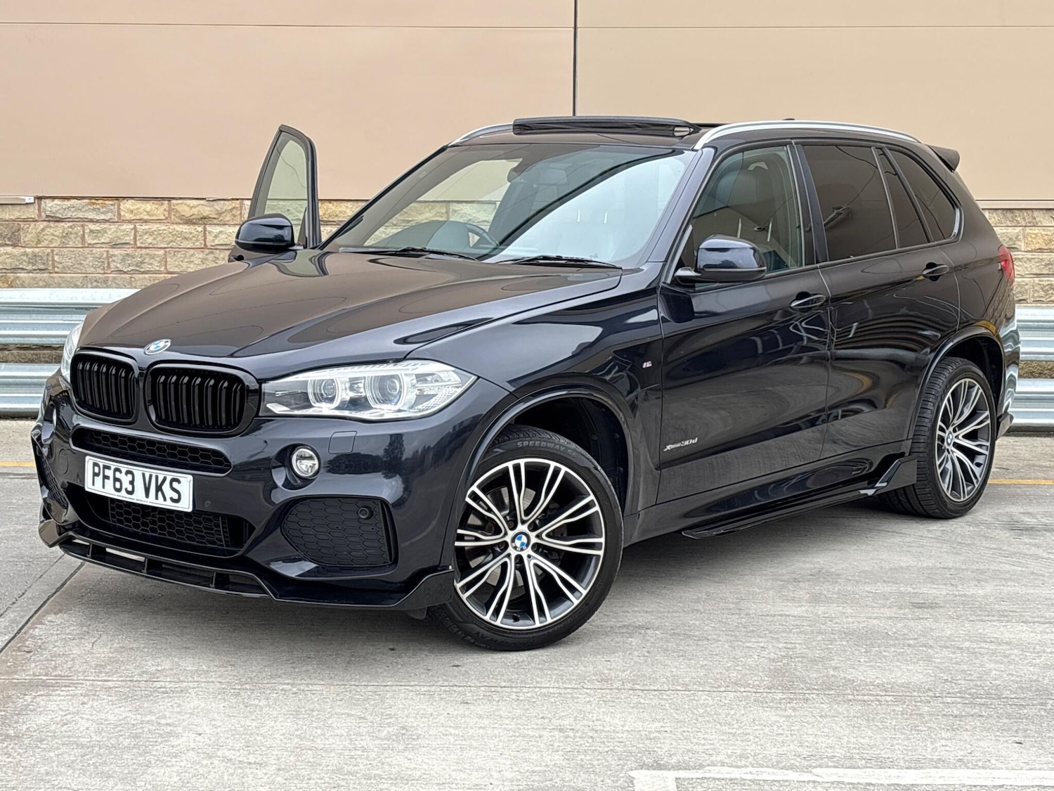 Used BMW X5 2014 for sale - 76592109: Photo 2