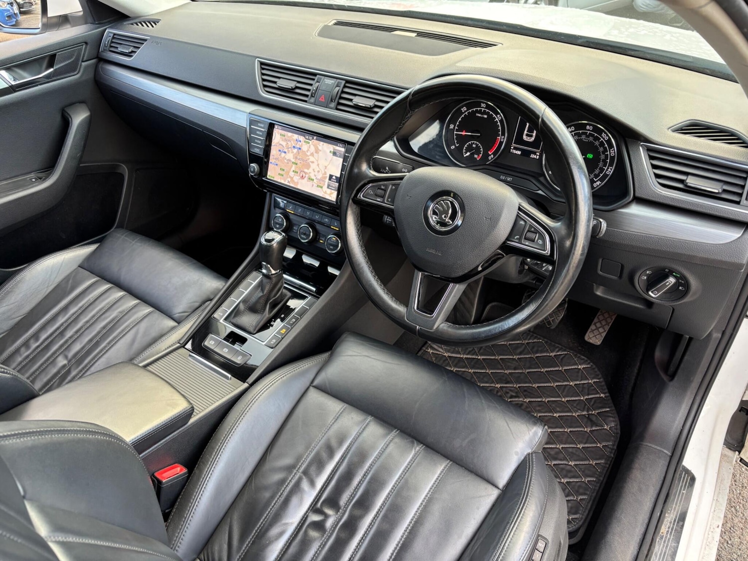 Used Skoda Superb 2016 for sale - 76935926: Photo 13