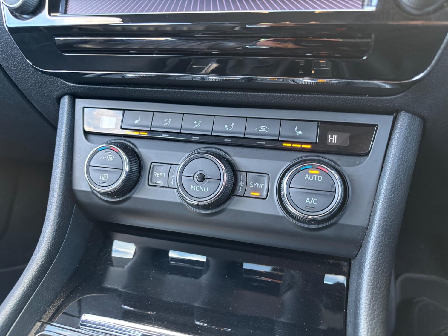 Used Skoda Superb 2016 for sale - 76935926: Photo 17