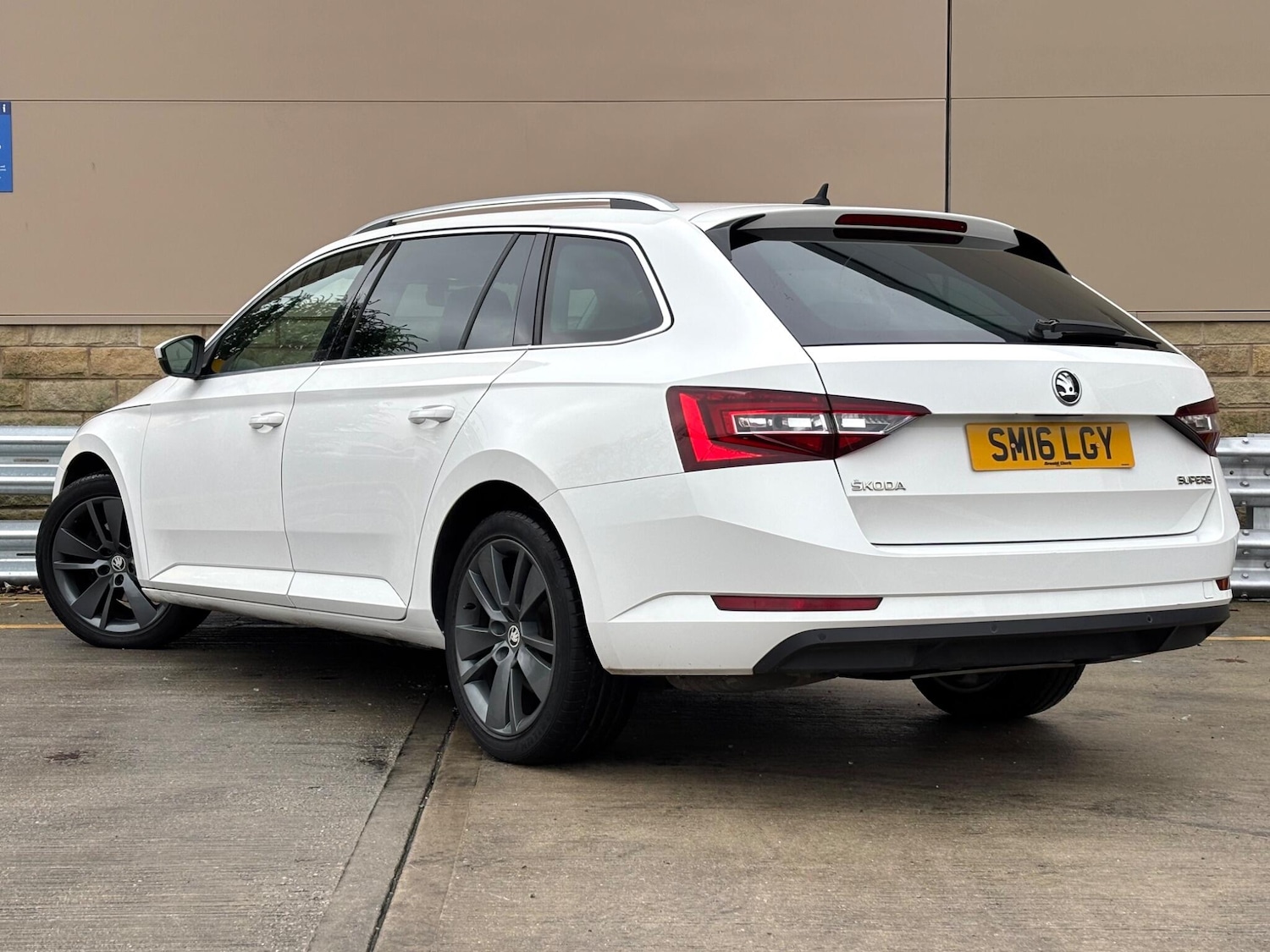 Used Skoda Superb 2016 for sale - 76935926: Photo 3