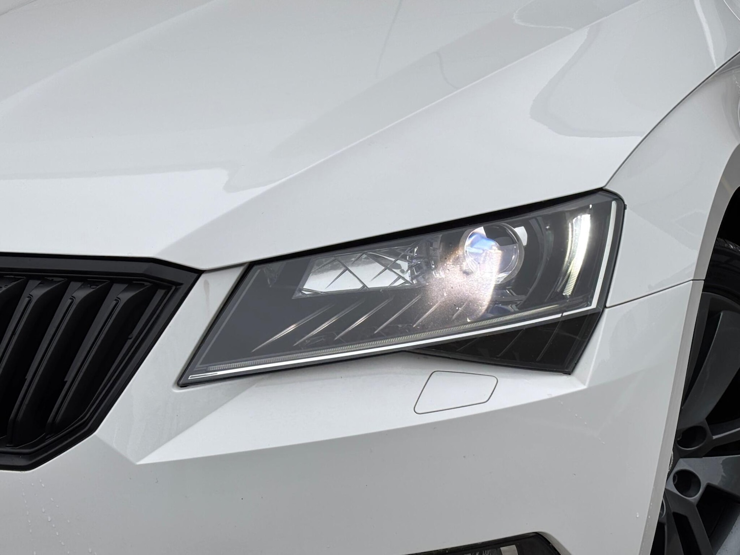 Used Skoda Superb 2016 for sale - 76935926: Photo 31