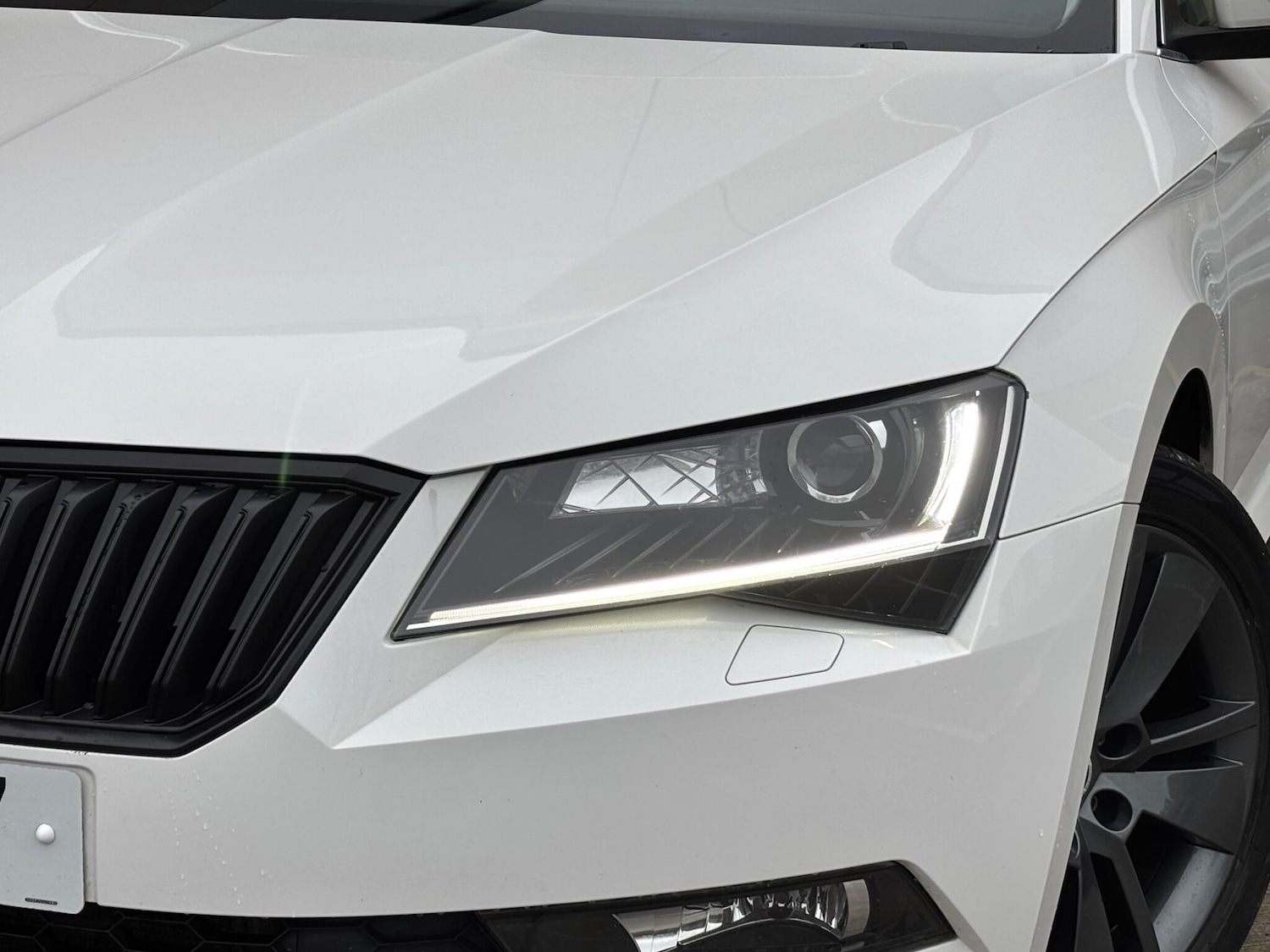 Used Skoda Superb 2016 for sale - 76935926: Photo 32