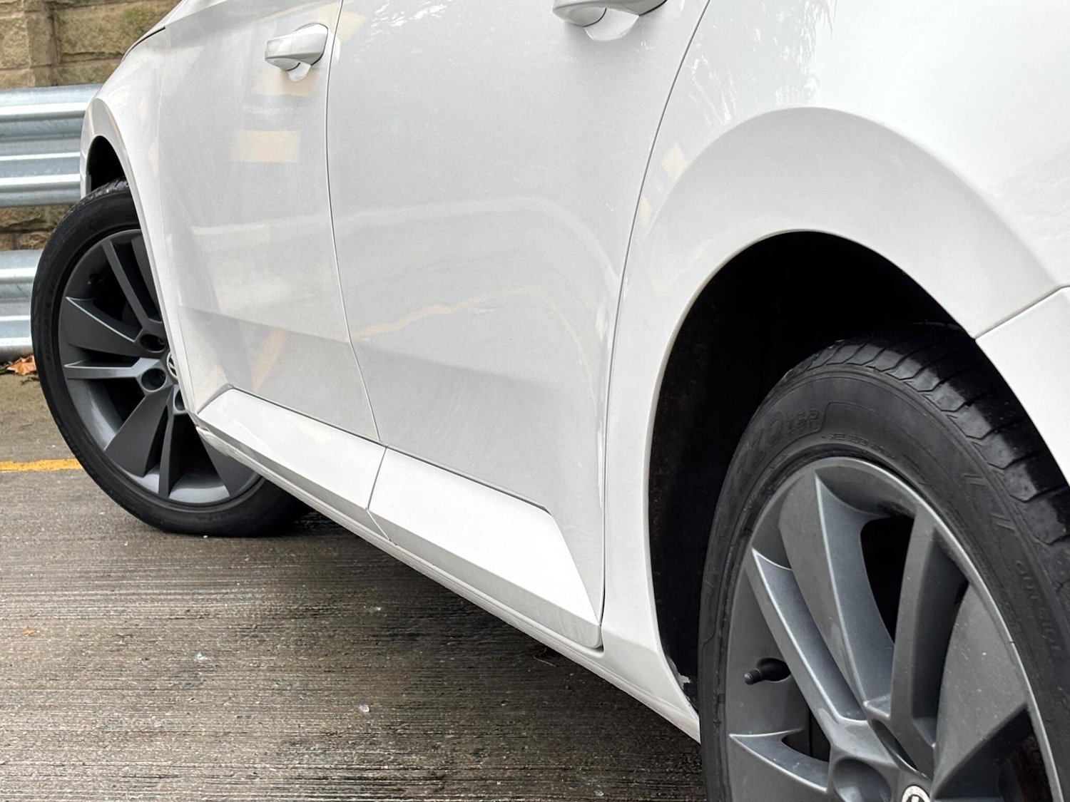 Used Skoda Superb 2016 for sale - 76935926: Photo 35