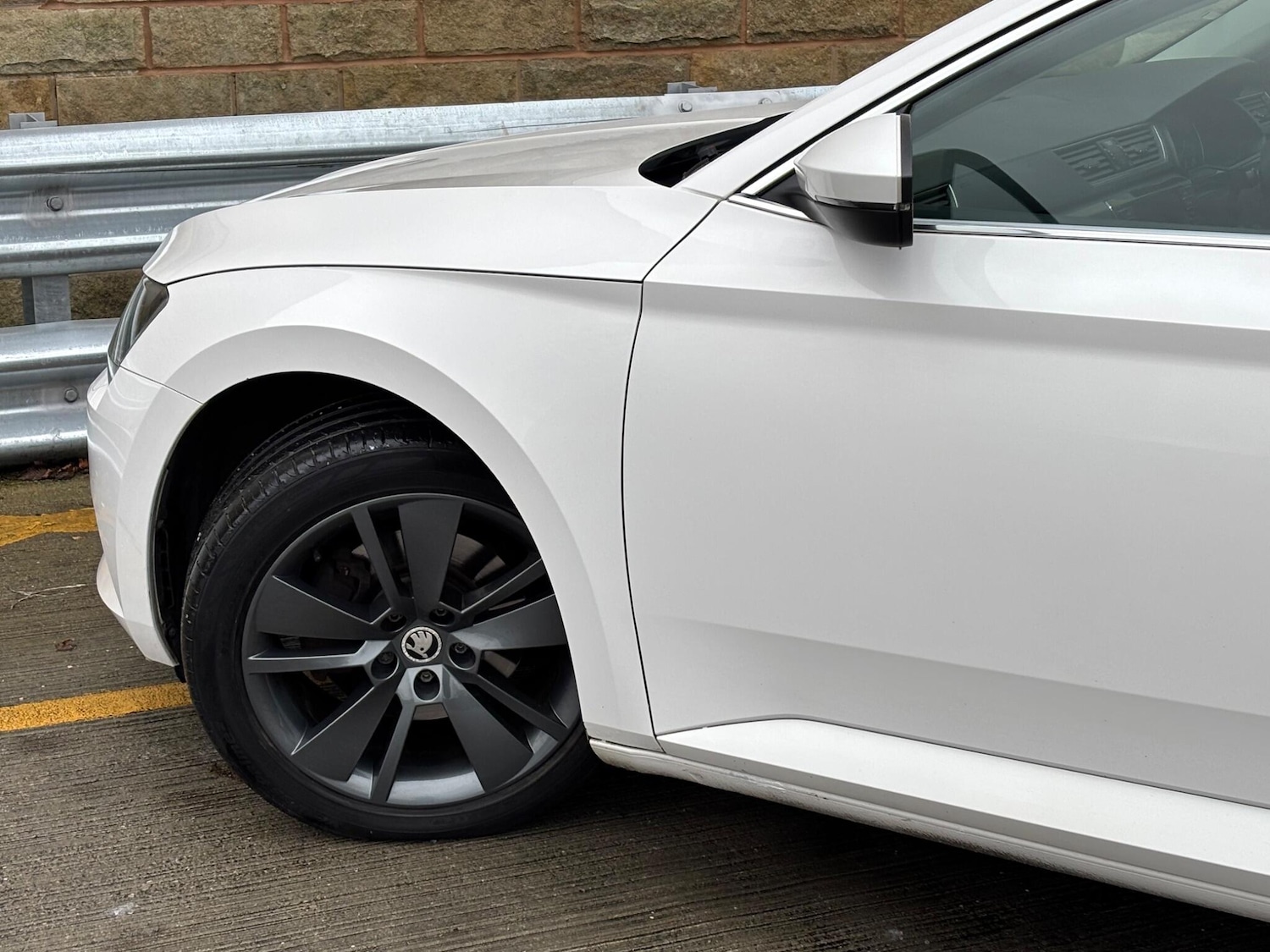 Used Skoda Superb 2016 for sale - 76935926: Photo 43