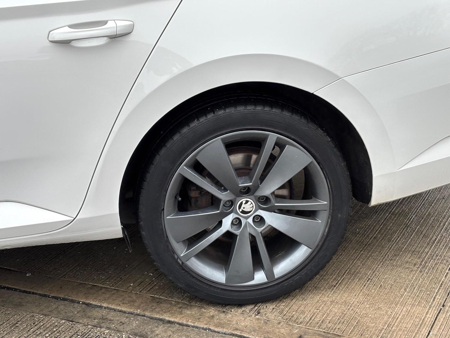 Used Skoda Superb 2016 for sale - 76935926: Photo 45