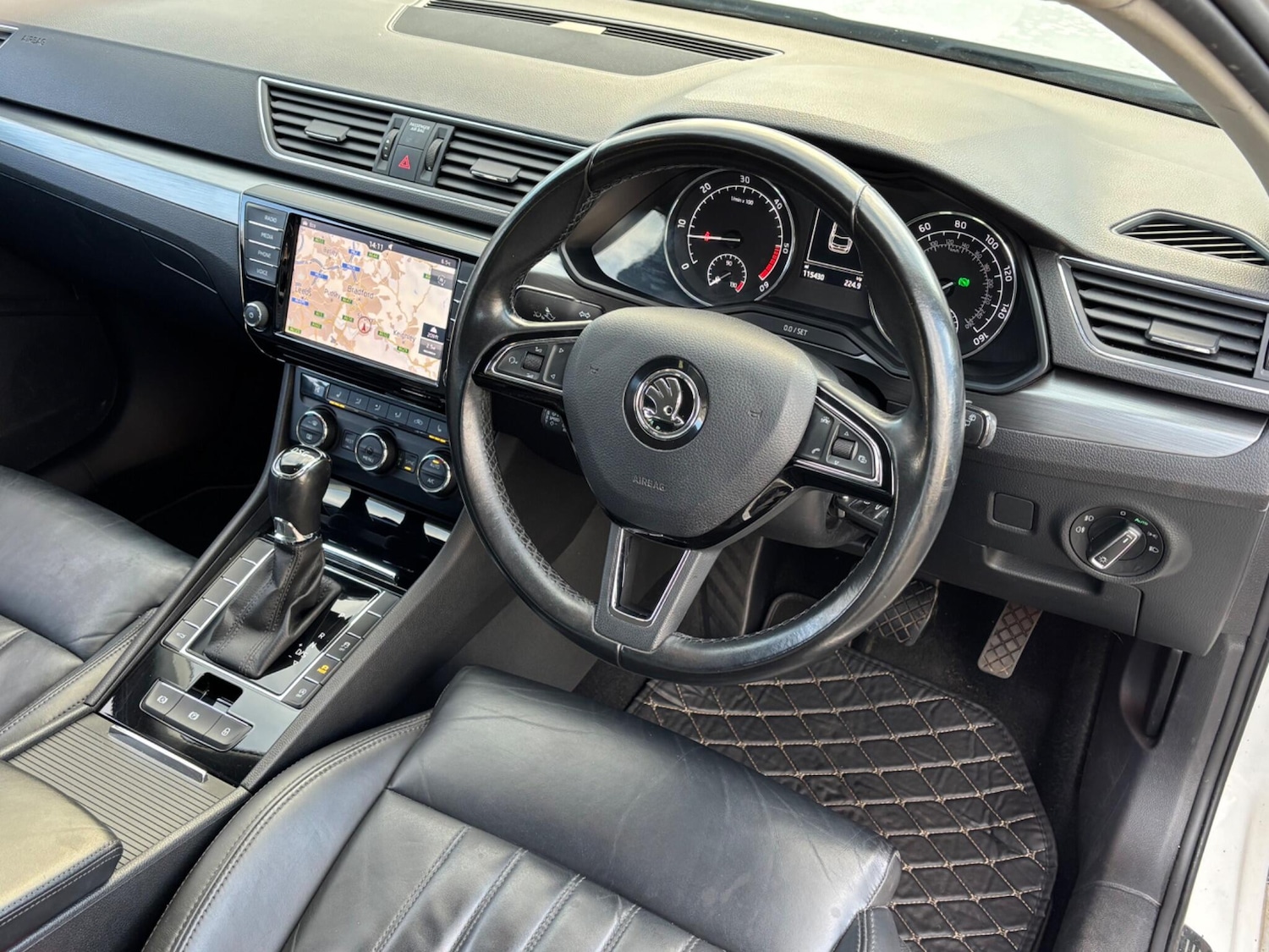 Used Skoda Superb 2016 for sale - 76935926: Photo 47