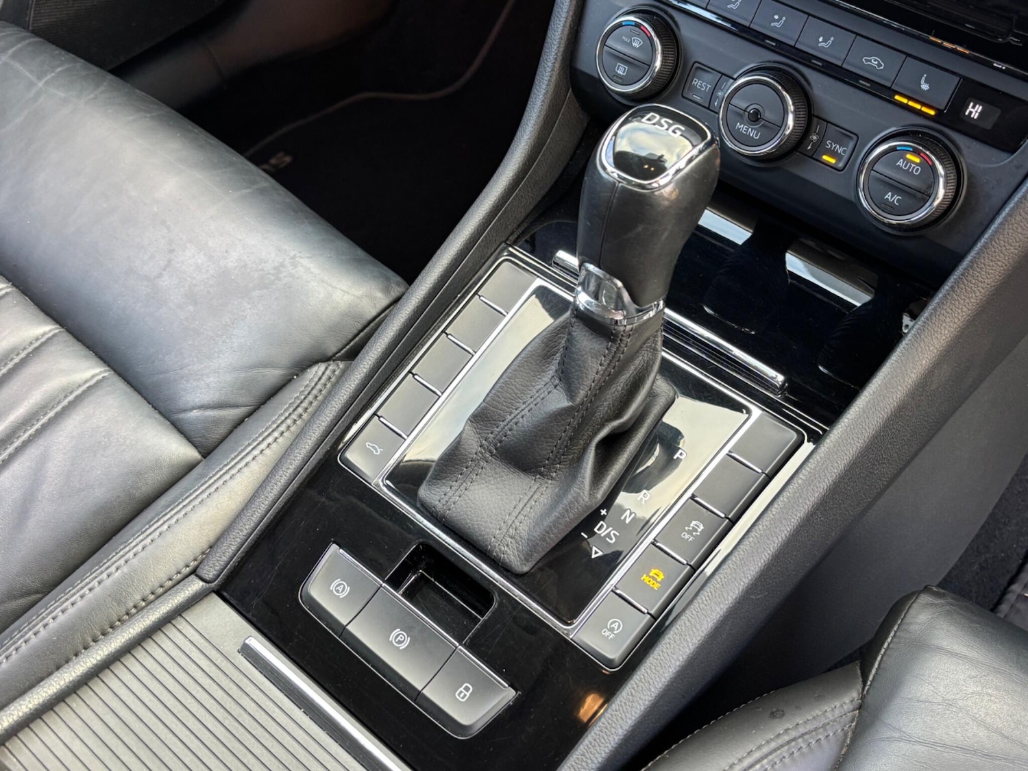 Used Skoda Superb 2016 for sale - 76935926: Photo 52