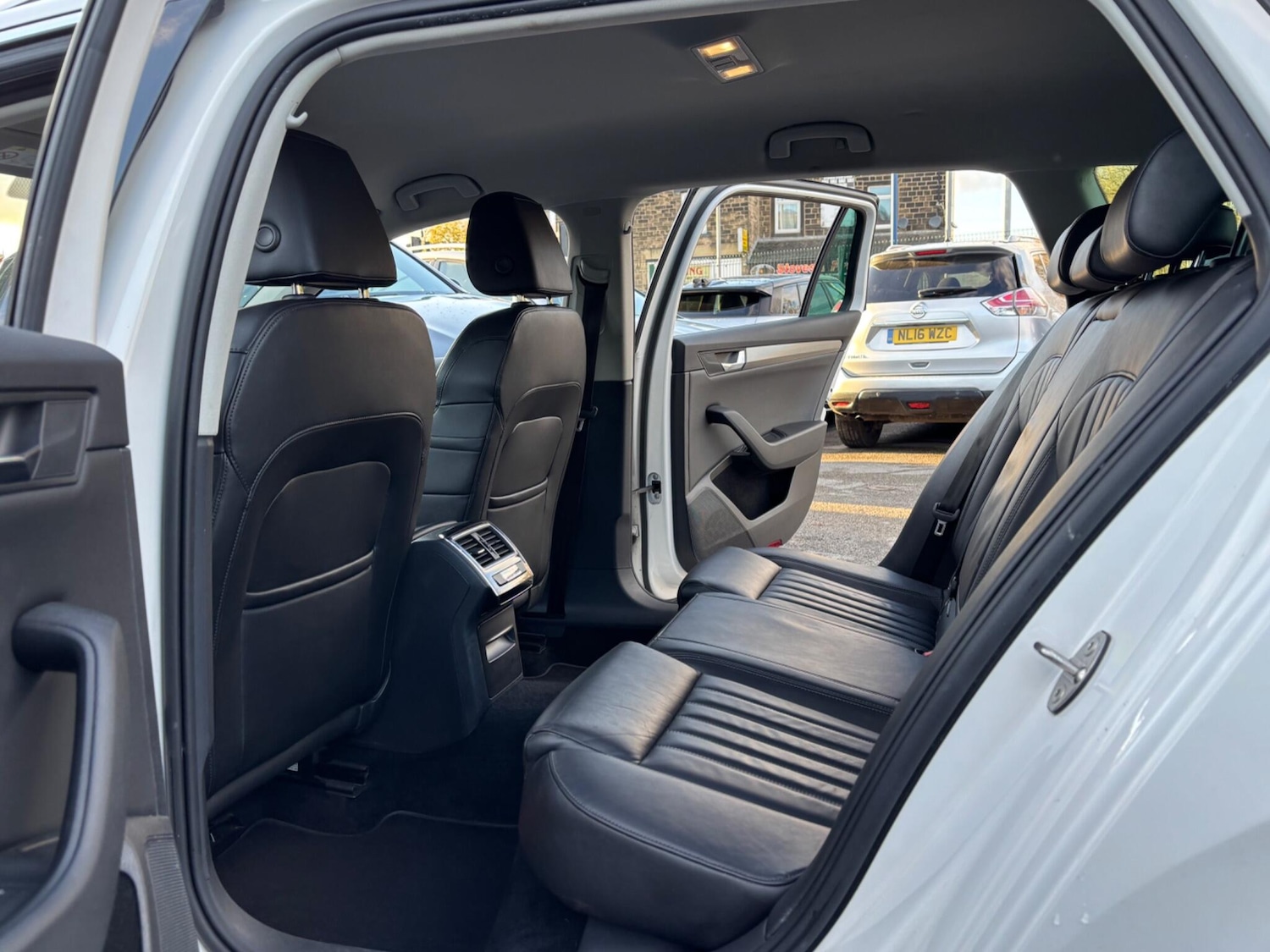 Used Skoda Superb 2016 for sale - 76935926: Photo 66