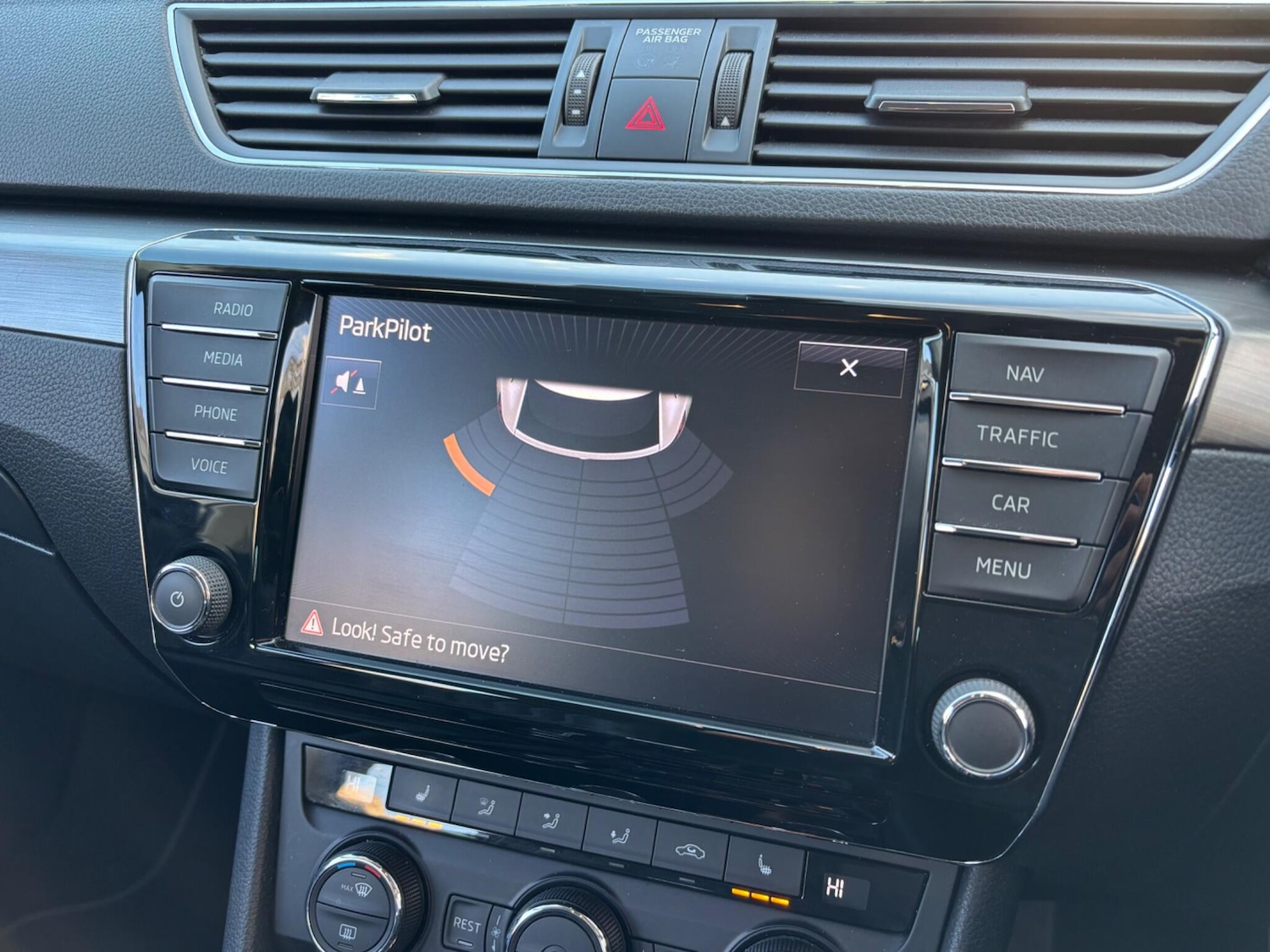 Used Skoda Superb 2016 for sale - 76935926: Photo 81