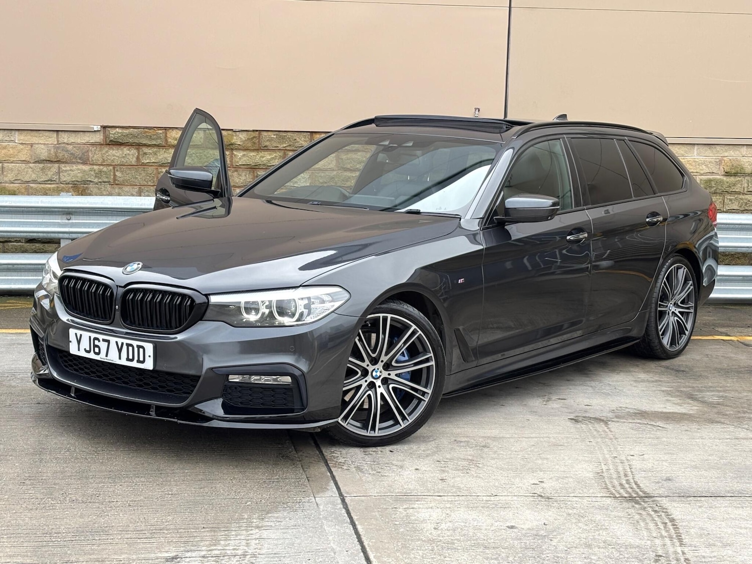 Used BMW 5 Series for sale - 77807880: Photo 2