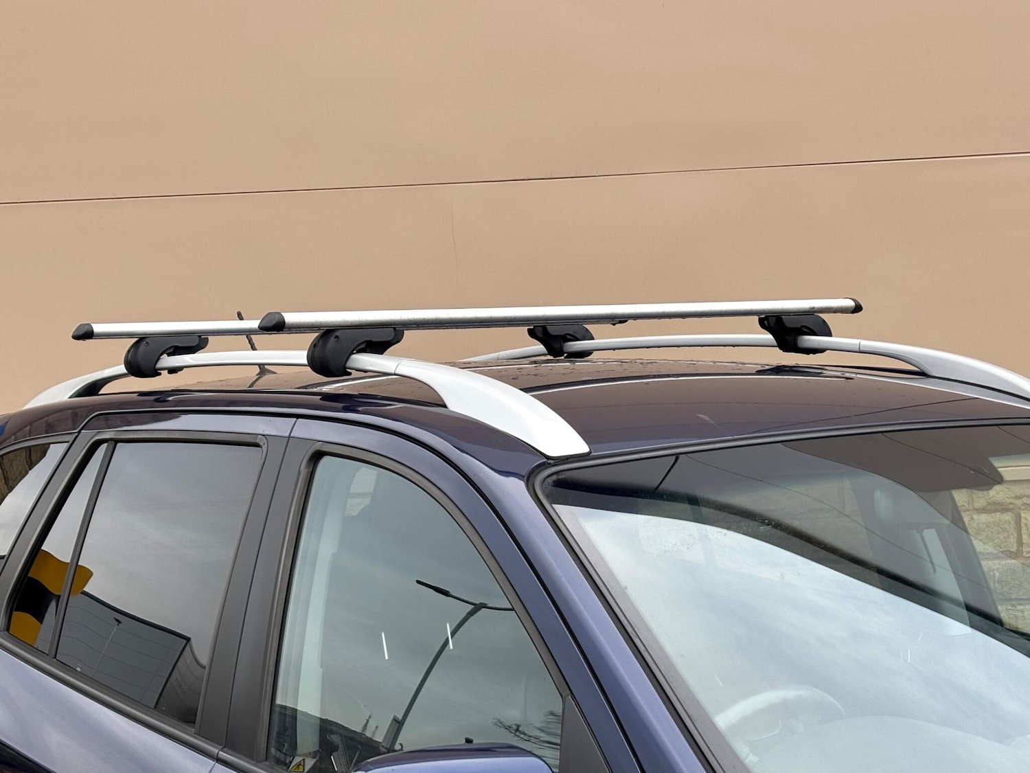 Used Hyundai Santa Fe 2011 for sale - 77892678: Photo 10