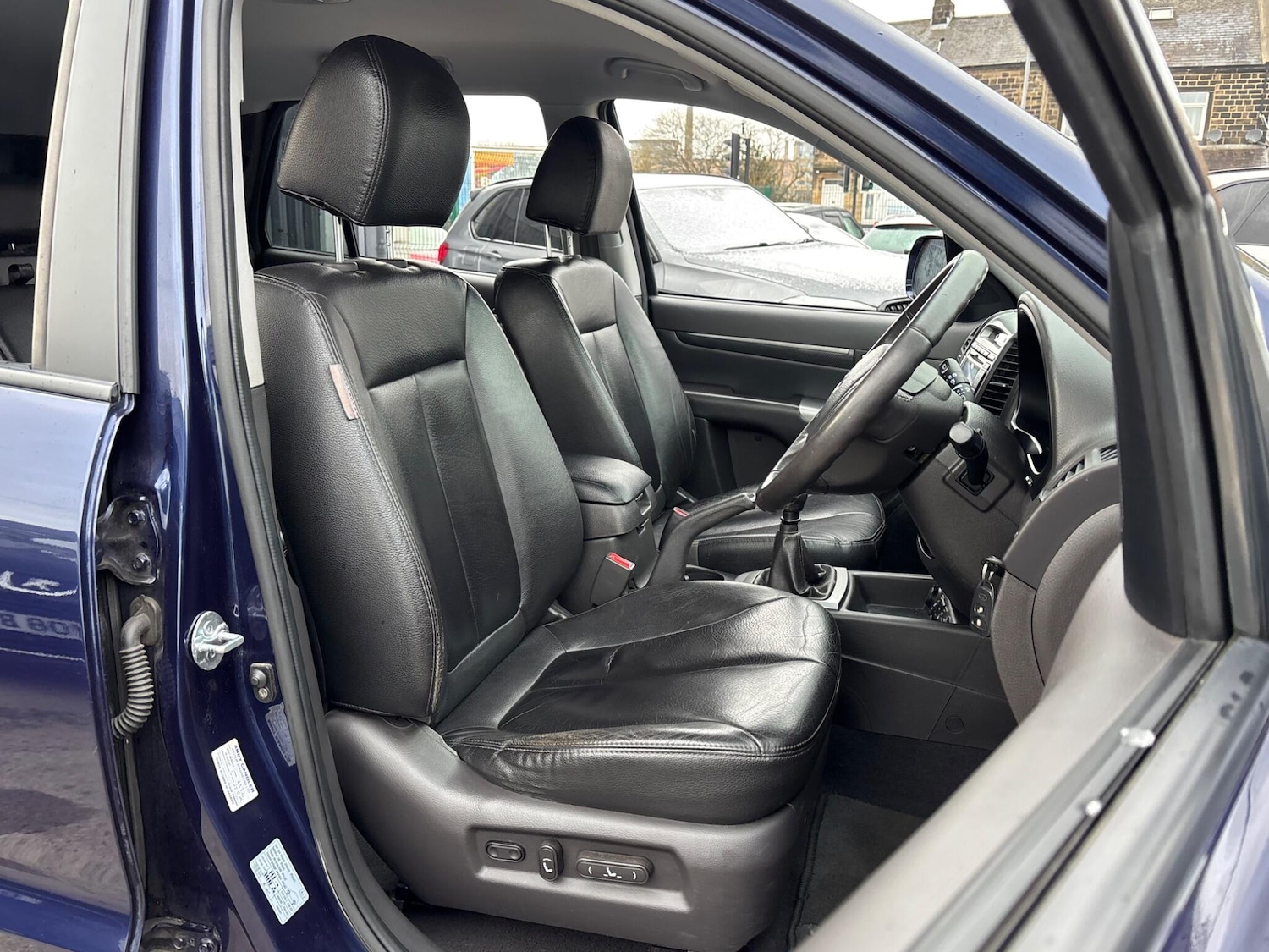 Used Hyundai Santa Fe 2011 for sale - 77892678: Photo 19