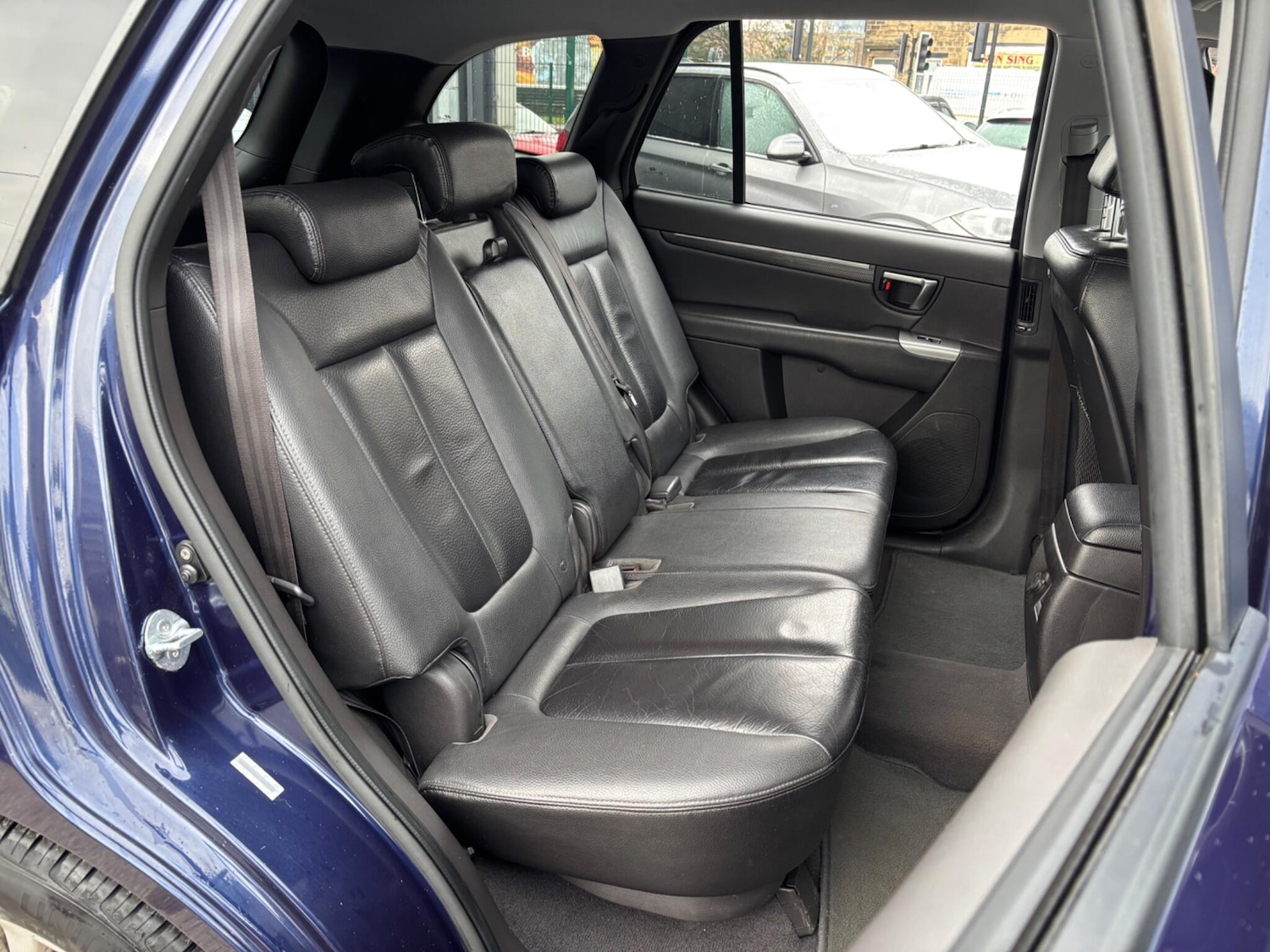 Used Hyundai Santa Fe 2011 for sale - 77892678: Photo 23