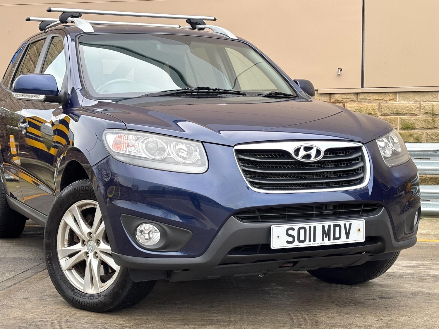 Used Hyundai Santa Fe 2011 for sale - 77892678: Photo 27