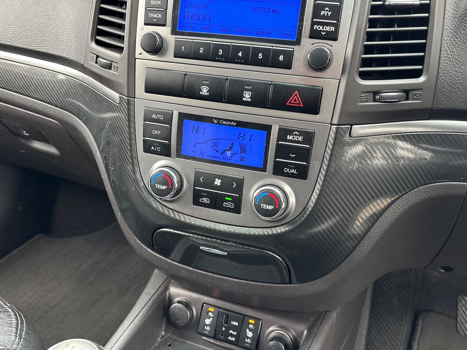 Used Hyundai Santa Fe 2011 for sale - 77892678: Photo 53