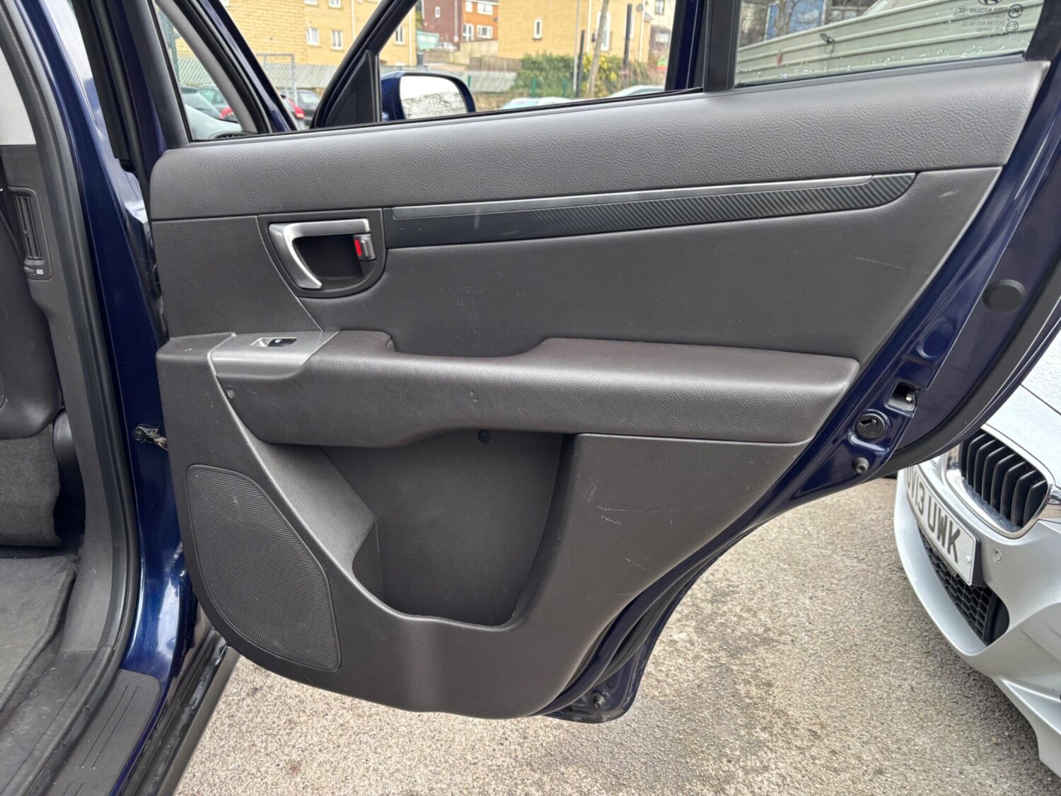 Used Hyundai Santa Fe 2011 for sale - 77892678: Photo 68