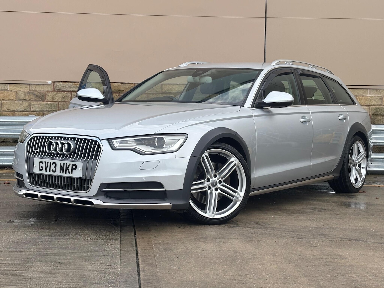 Used Audi A6 Allroad 2013 for sale - 76992644: Photo 26