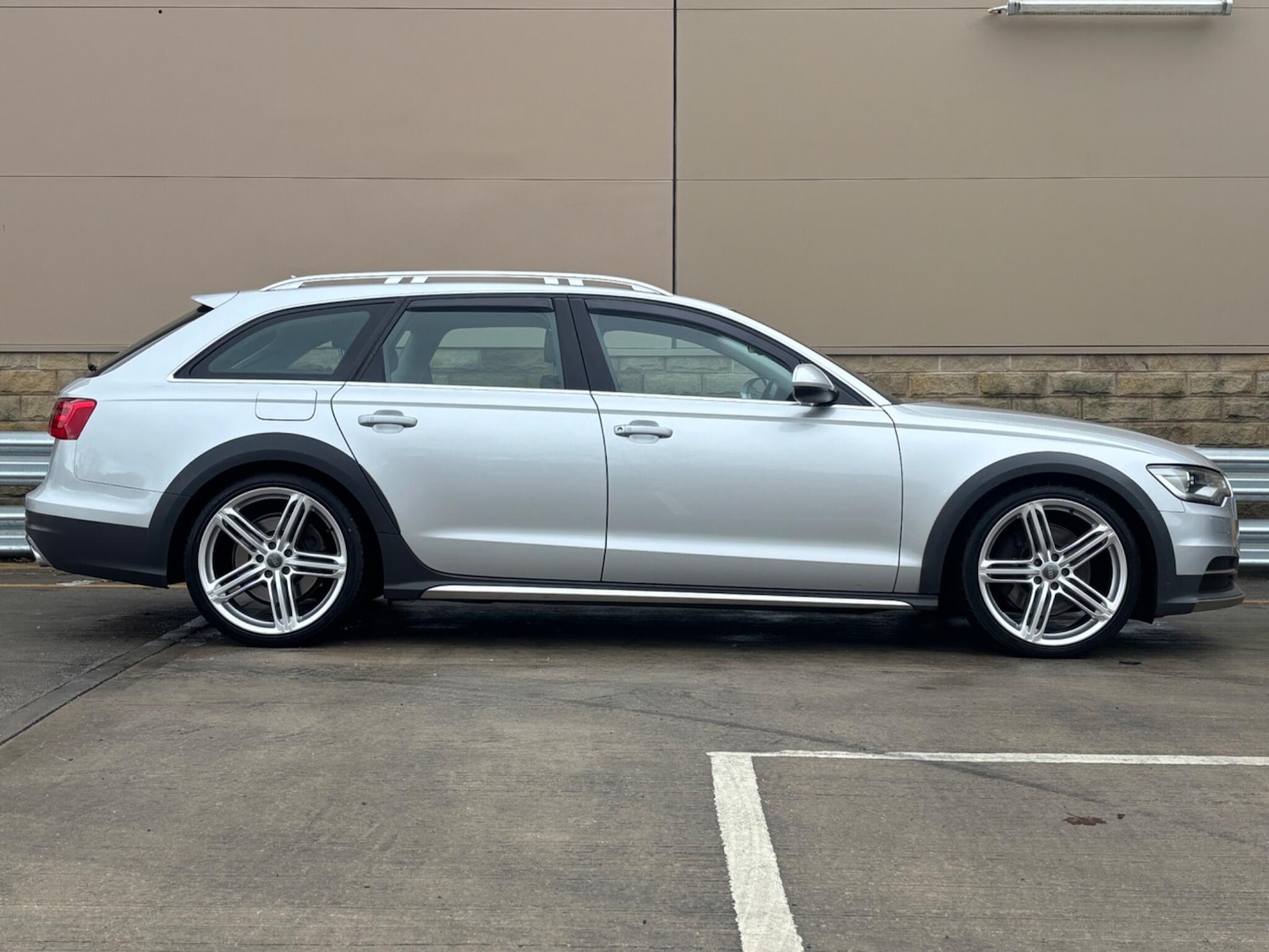 Used Audi A6 Allroad 2013 for sale - 76992644: Photo 5