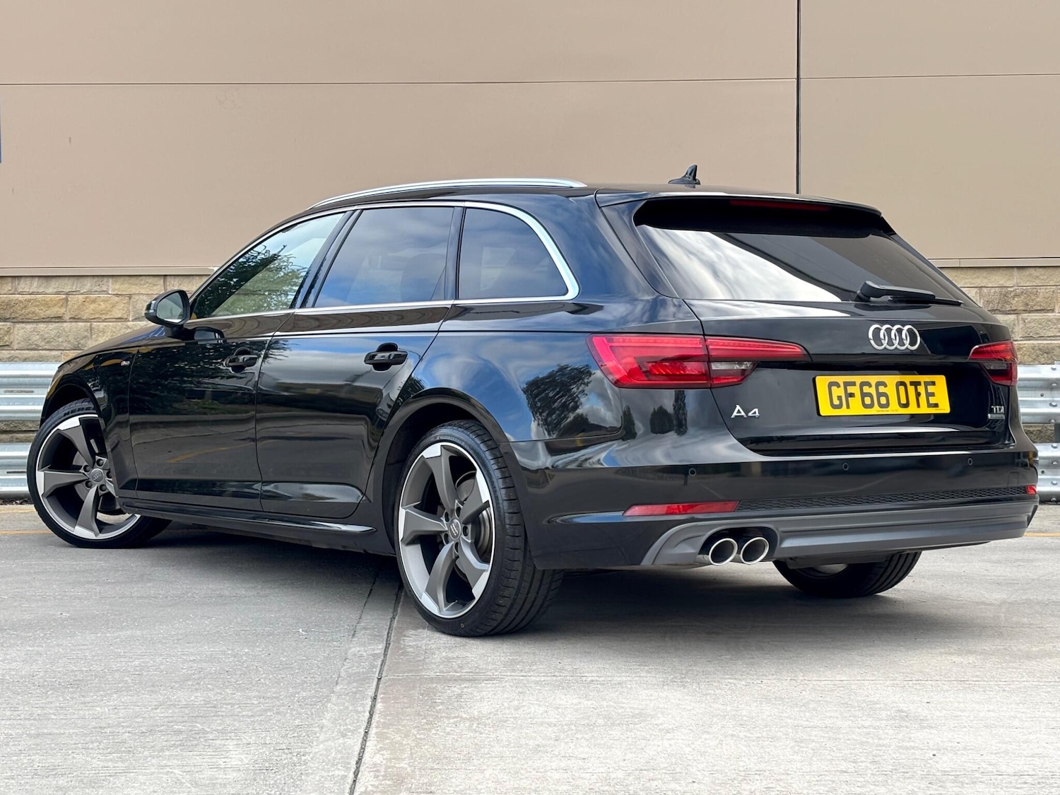 Used Audi A4 Avant 2016 for sale - 76295719: Photo 3