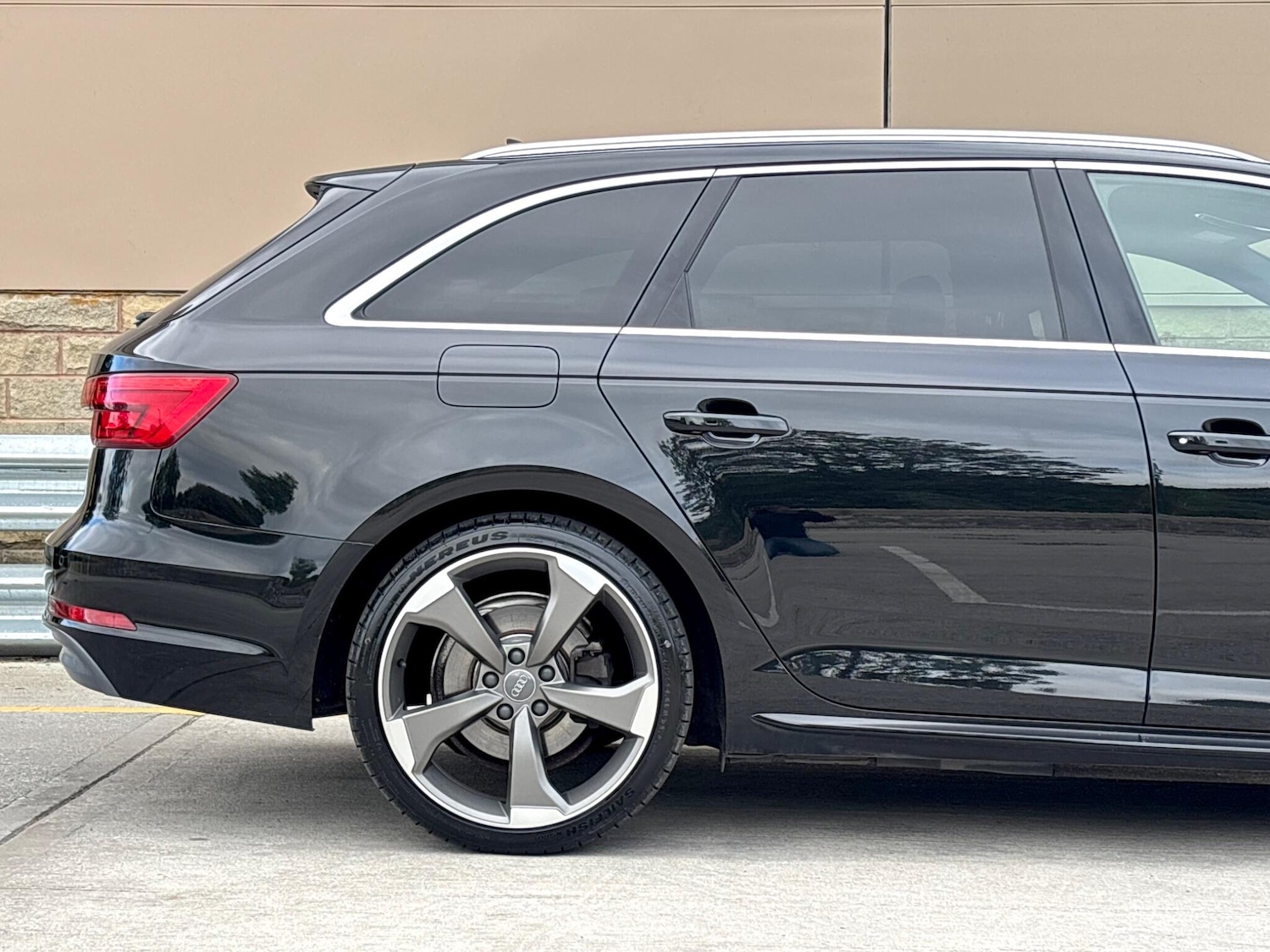 Used Audi A4 Avant for sale - 76996704: Photo 35