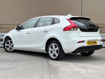 Used Volvo V40 2015 for sale - 75623341: Photo