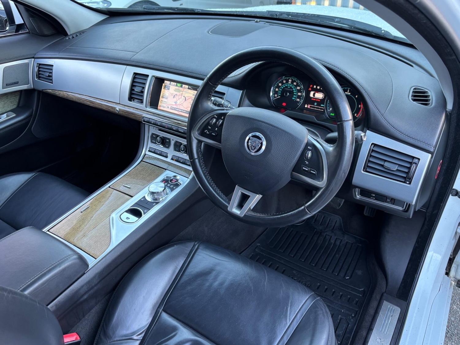 Used Jaguar XF 2013 for sale - 76765218: Photo 13