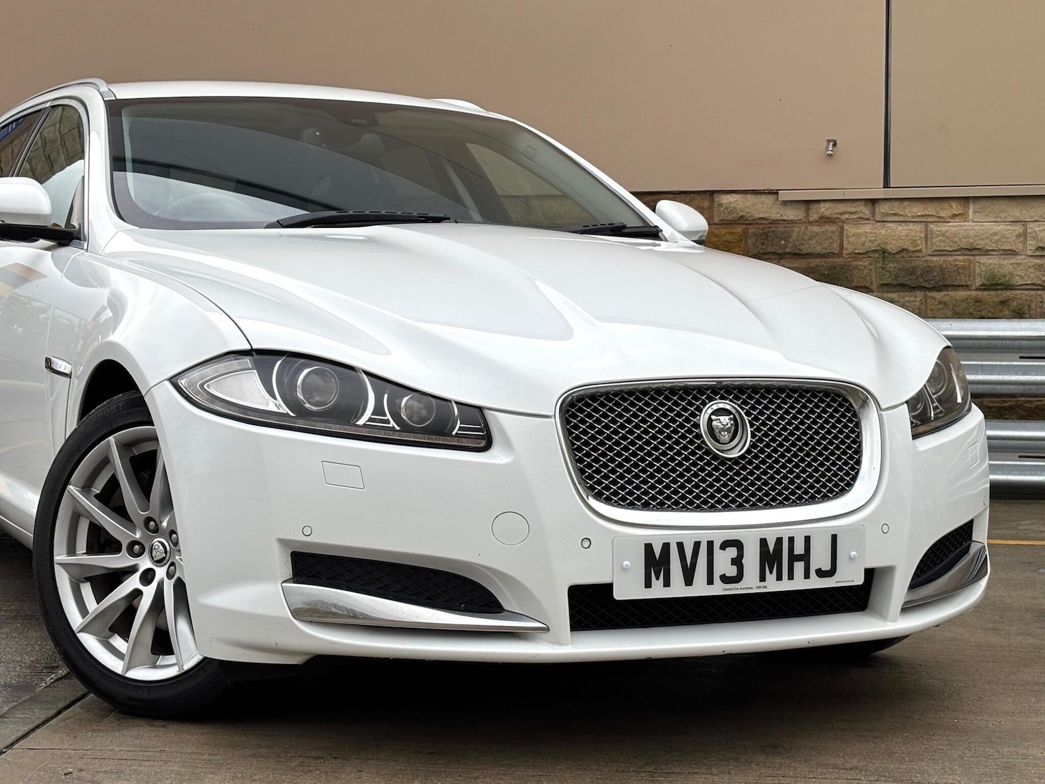 Used Jaguar XF 2013 for sale - 76765218: Photo 26