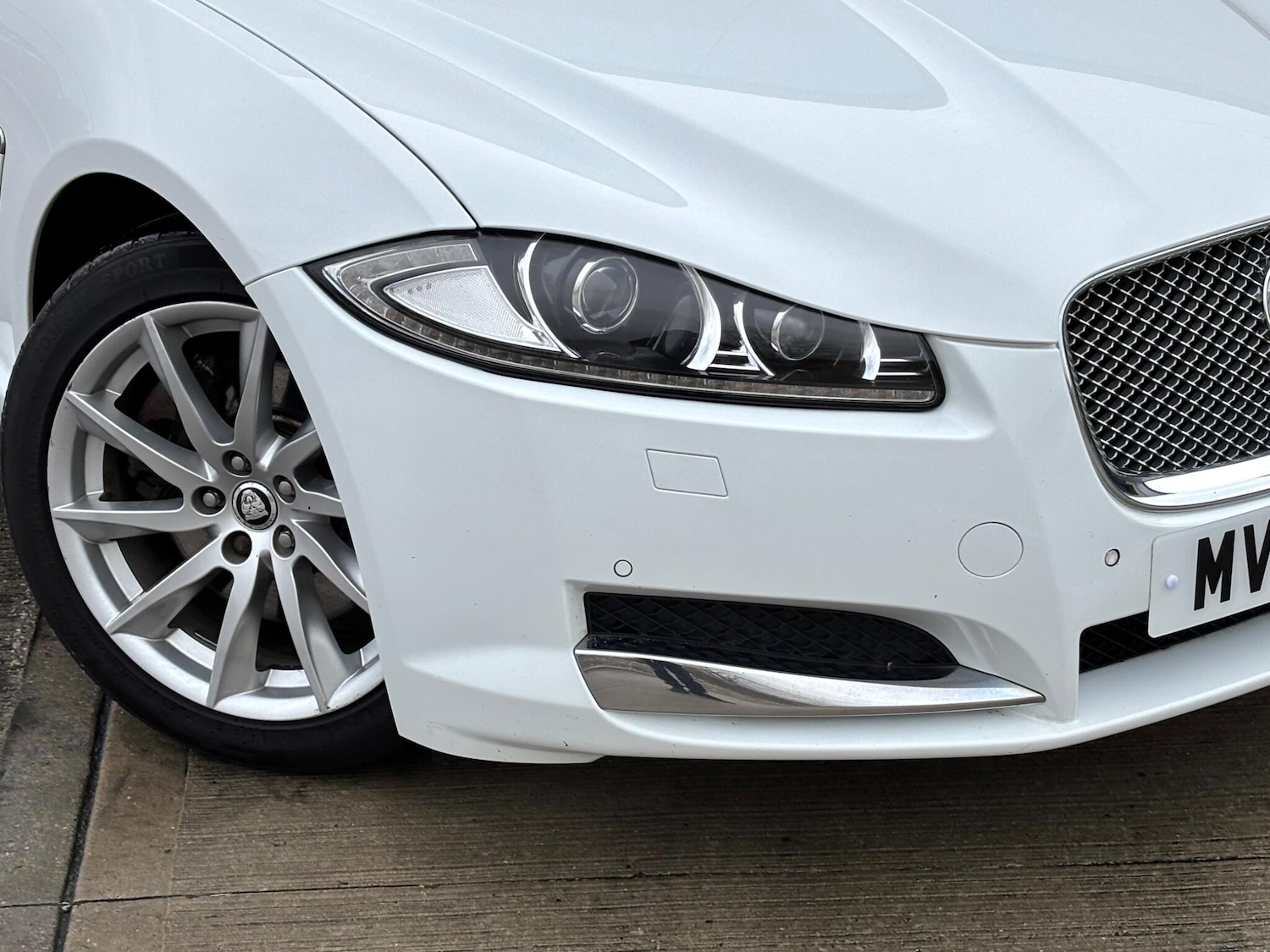 Used Jaguar XF 2013 for sale - 76765218: Photo 28