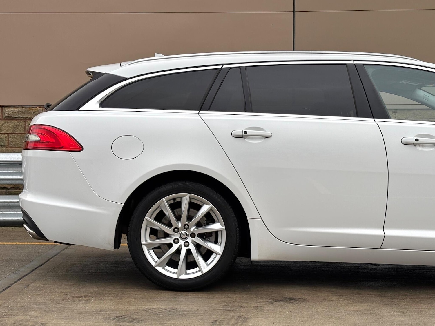 Used Jaguar XF 2013 for sale - 76765218: Photo 36