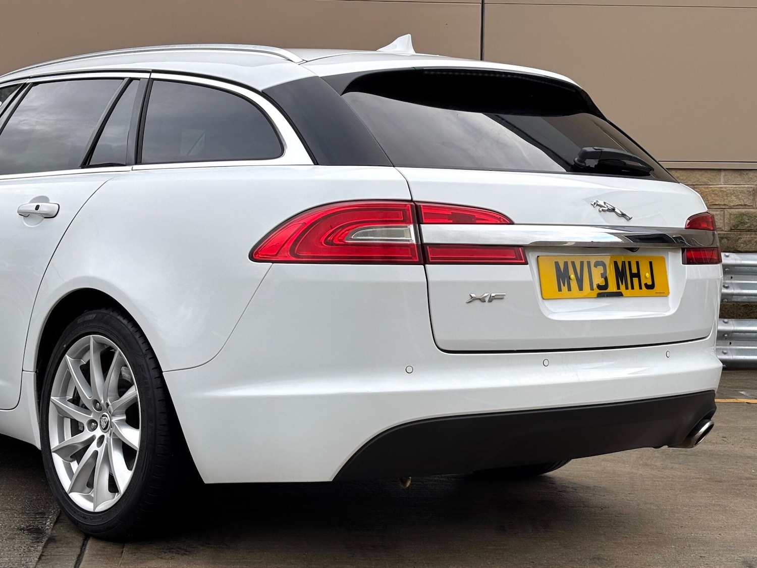 Used Jaguar XF 2013 for sale - 76765218: Photo 38