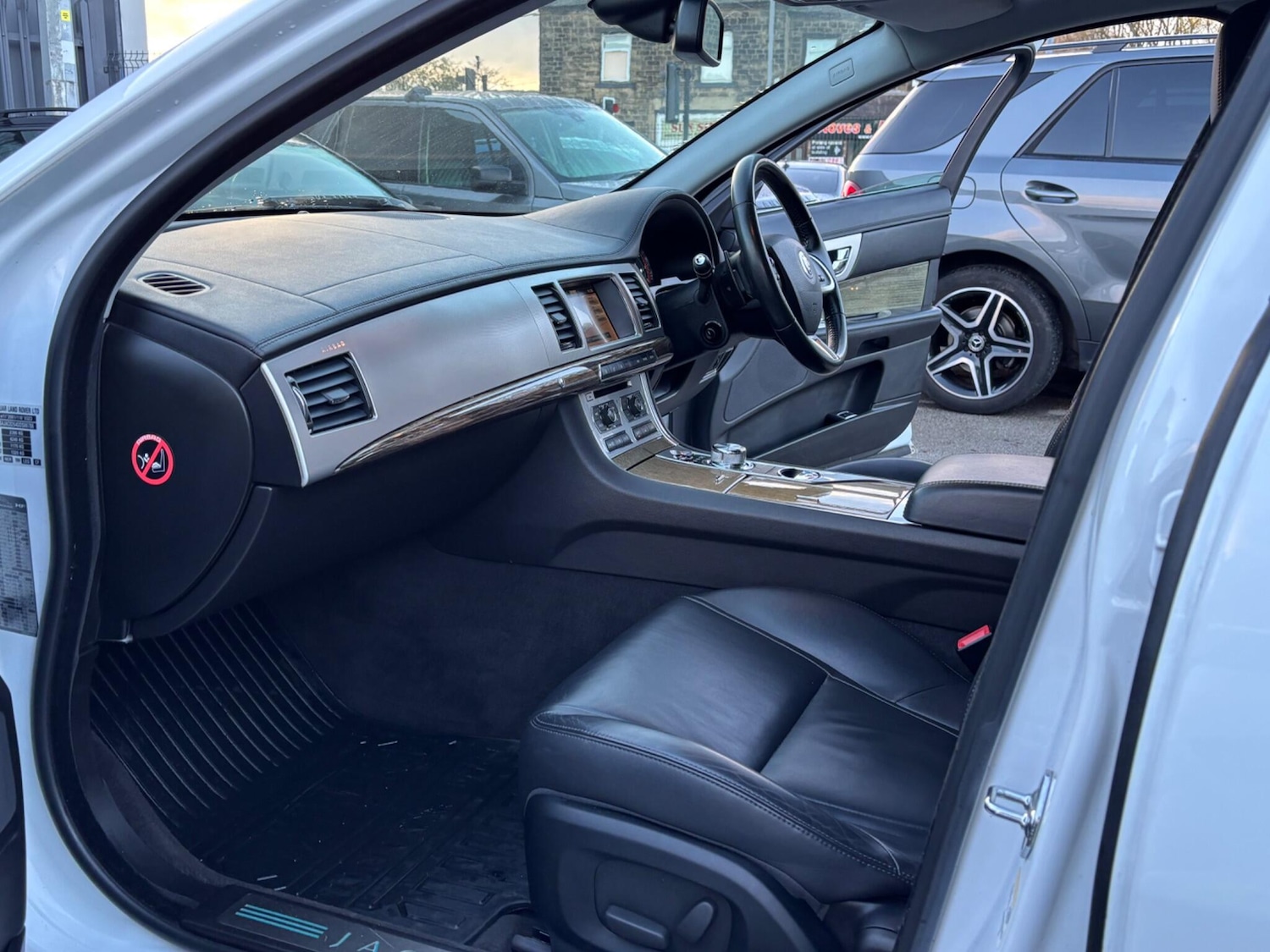 Used Jaguar XF 2013 for sale - 76765218: Photo 49