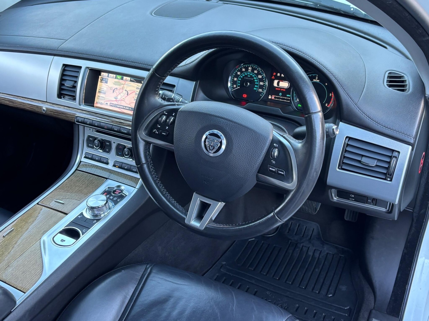 Used Jaguar XF 2013 for sale - 76765218: Photo 52