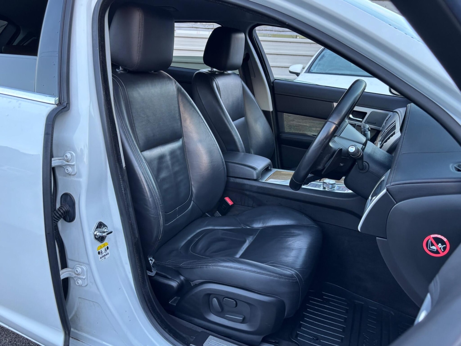 Used Jaguar XF 2013 for sale - 76765218: Photo 61