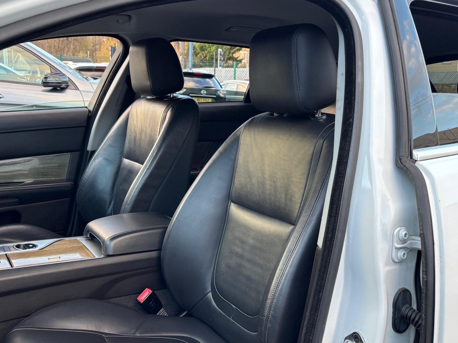 Used Jaguar XF 2013 for sale - 76765218: Photo 62