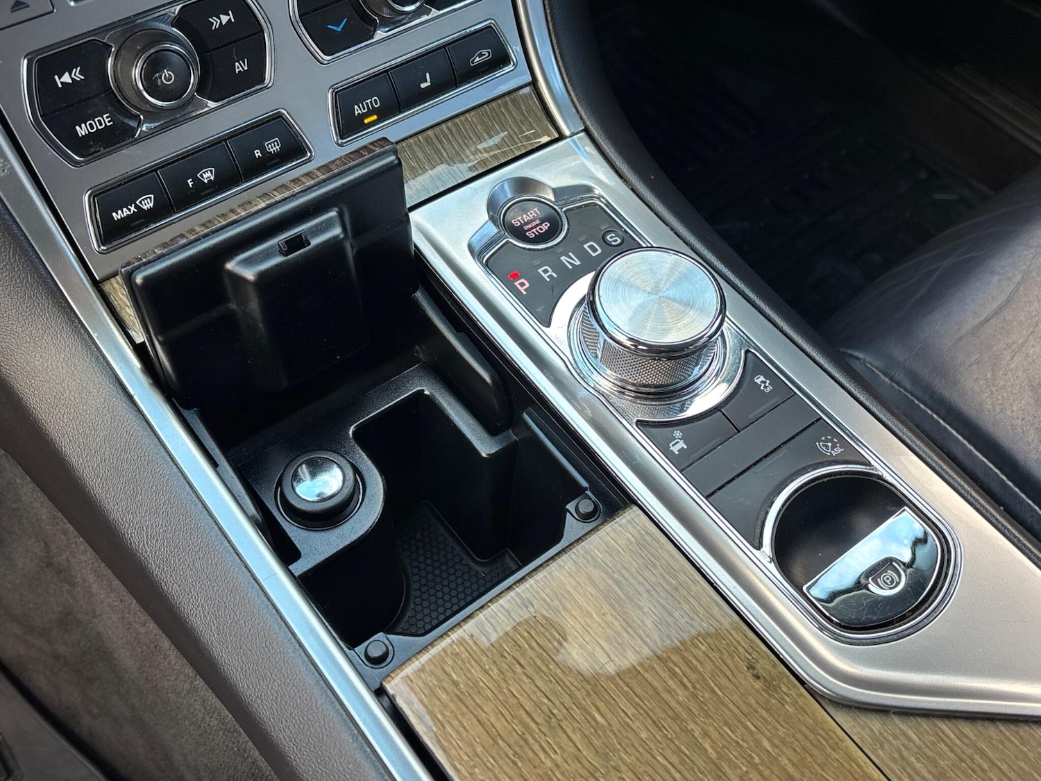 Used Jaguar XF 2013 for sale - 76765218: Photo 75