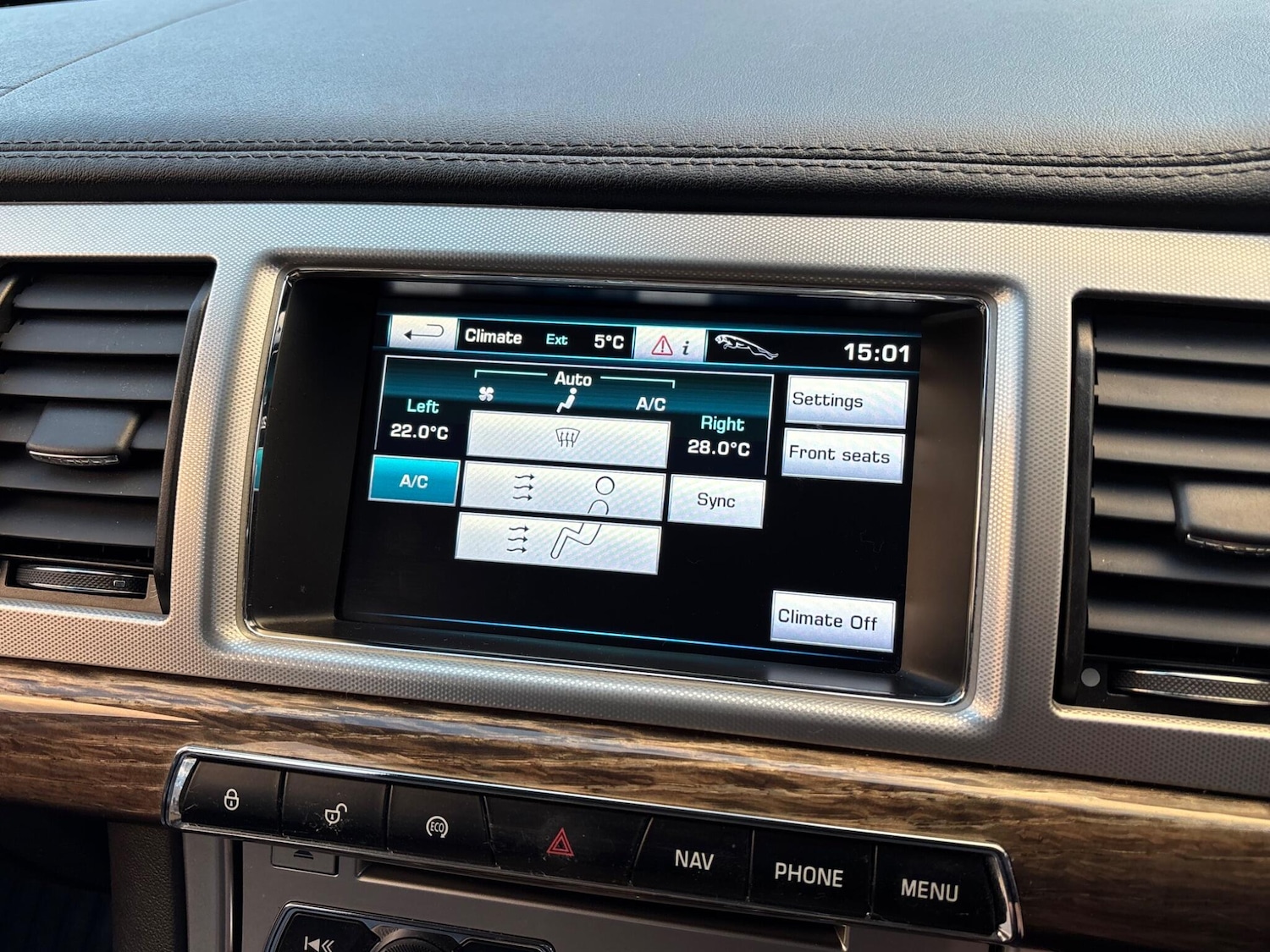 Used Jaguar XF 2013 for sale - 76765218: Photo 79