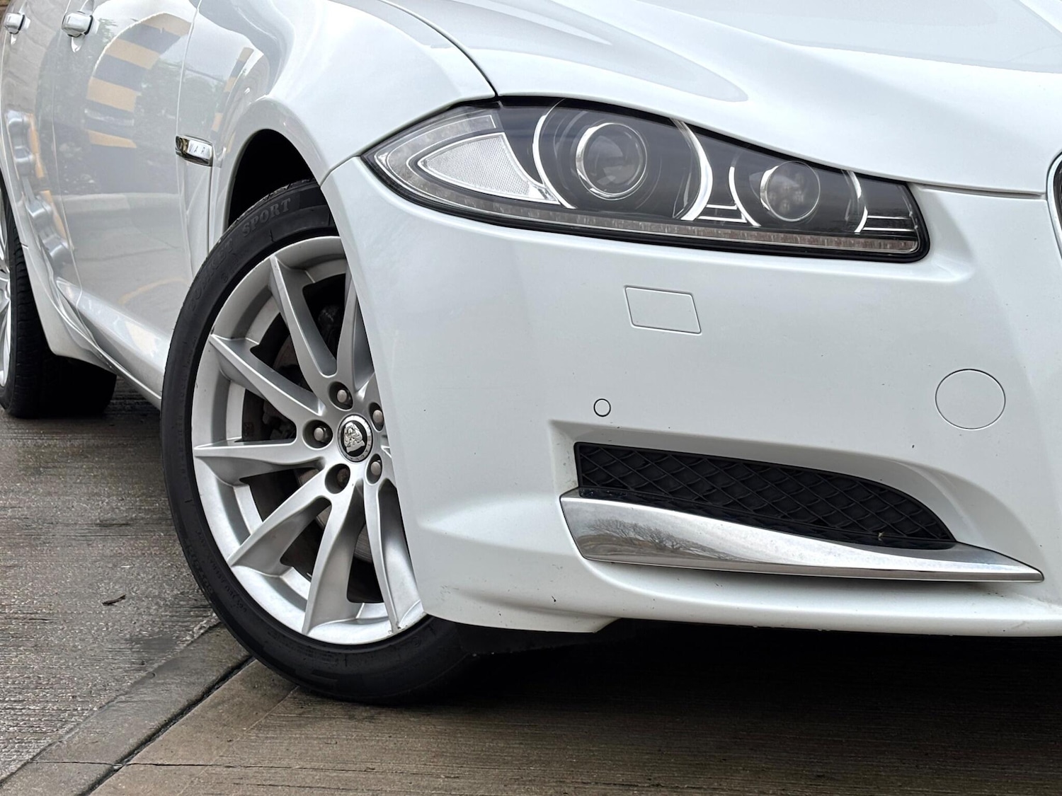 Used Jaguar XF 2013 for sale - 76765218: Photo 9