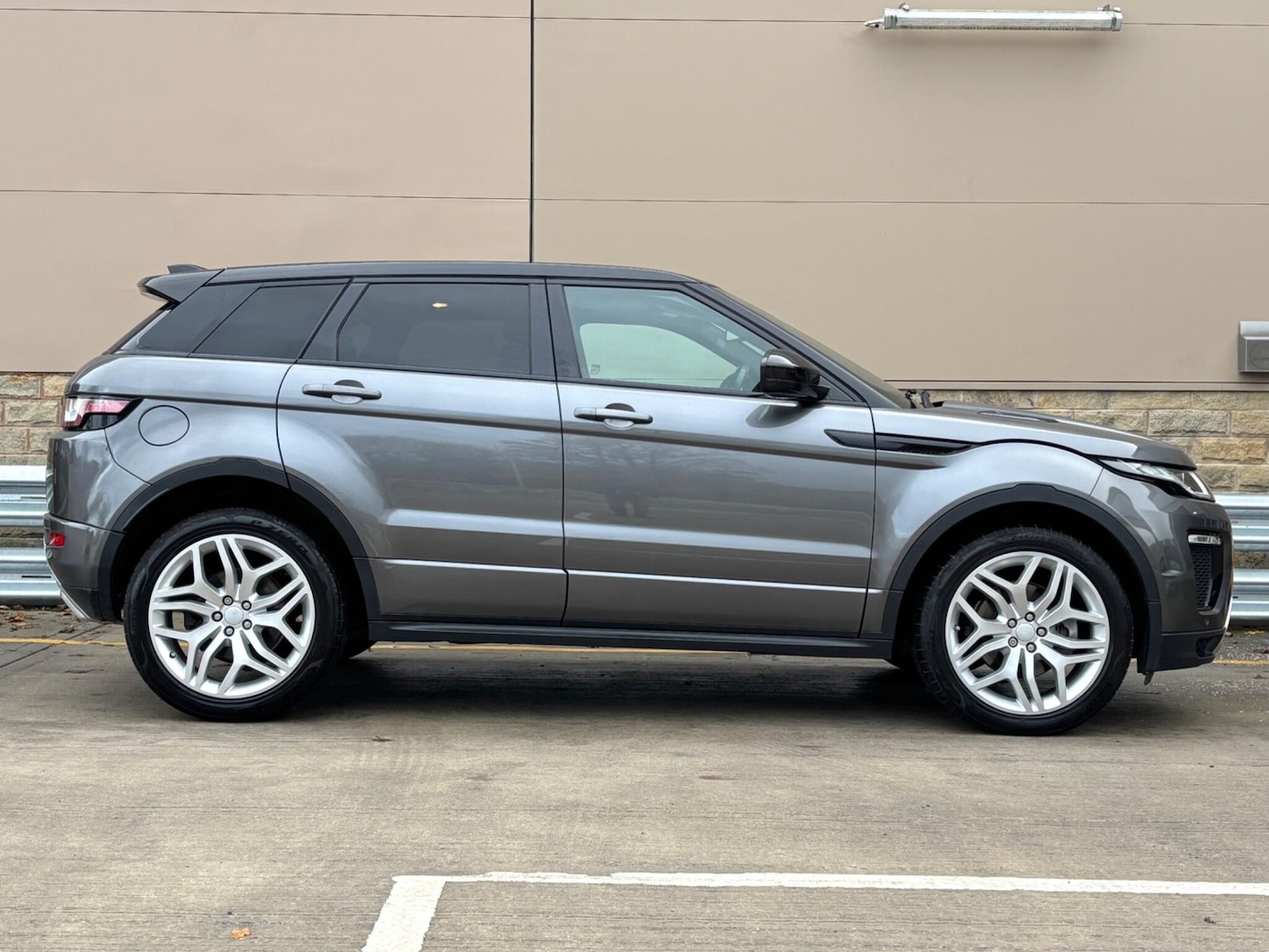 Used Land Rover Range Rover Evoque for sale - 76484942: Photo 5