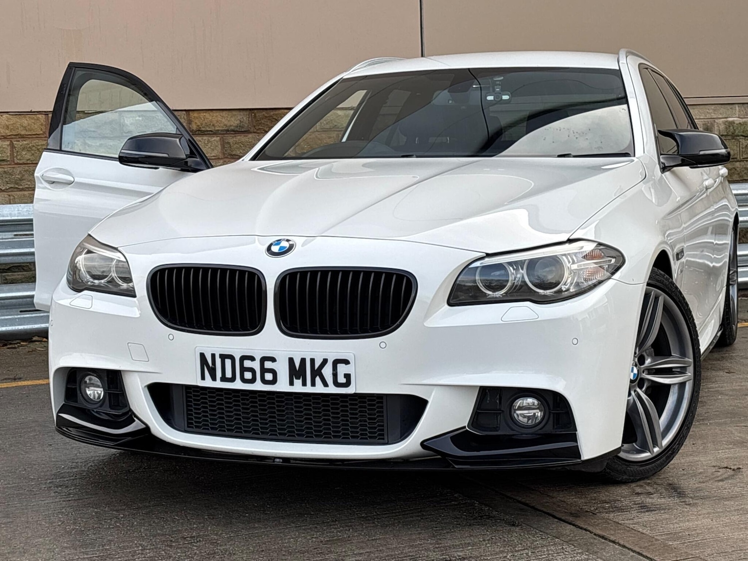 Used BMW 5 Series 2016 for sale - 76936326: Photo 27